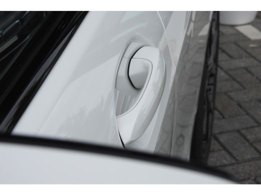 BMW 1 Serie 120 High Executive M Sport Automaat / Sportstoelen / M Adaptief onderstel / Comfort Access / Adap... ActivLease financial lease