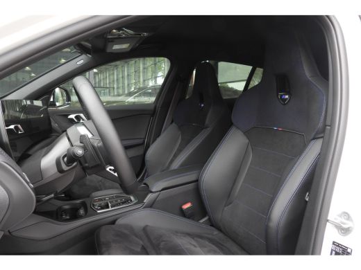 BMW 1 Serie 120 High Executive M Sport Automaat / Sportstoelen / M Adaptief onderstel / Comfort Access / Adap... ActivLease financial lease
