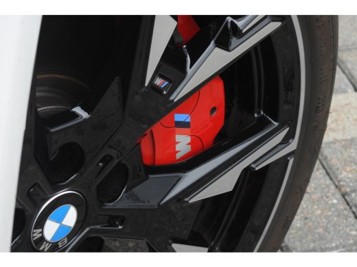 BMW 1 Serie 120 High Executive M Sport Automaat / Sportstoelen / M Adaptief onderstel / Comfort Access / Adap... ActivLease financial lease