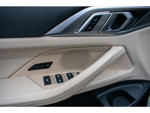 BMW 4 Serie Cabrio 430i High Executive -M Sport-Head up-Keyless-Nekverw.-19"-ACC- ActivLease financial lease