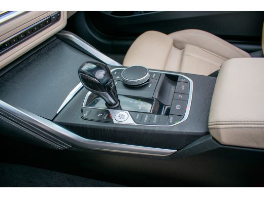 BMW 4 Serie Cabrio 430i High Executive -M Sport-Head up-Keyless-Nekverw.-19"-ACC- ActivLease financial lease