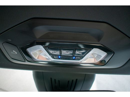 BMW 4 Serie Cabrio 430i High Executive -M Sport-Head up-Keyless-Nekverw.-19"-ACC- ActivLease financial lease
