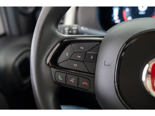 Fiat Panda 1.0 Hybrid Pandina | Parkeersensoren | Apple Carplay & Android Auto | Airco | Cruise Controle | ActivLease financial lease