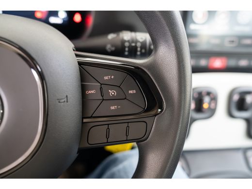 Fiat Panda 1.0 Hybrid Pandina | Parkeersensoren | Apple Carplay & Android Auto | Airco | Cruise Controle | ActivLease financial lease