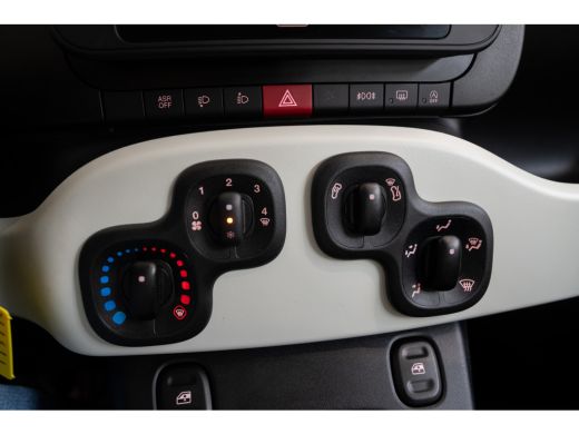 Fiat Panda 1.0 Hybrid Pandina | Parkeersensoren | Apple Carplay & Android Auto | Airco | Cruise Controle | ActivLease financial lease