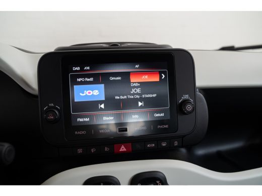 Fiat Panda 1.0 Hybrid Pandina | Parkeersensoren | Apple Carplay & Android Auto | Airco | Cruise Controle | ActivLease financial lease