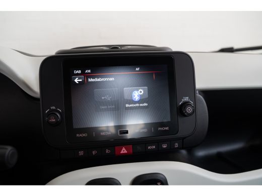 Fiat Panda 1.0 Hybrid Pandina | Parkeersensoren | Apple Carplay & Android Auto | Airco | Cruise Controle | ActivLease financial lease