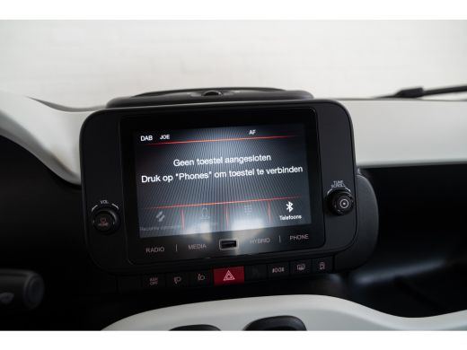 Fiat Panda 1.0 Hybrid Pandina | Parkeersensoren | Apple Carplay & Android Auto | Airco | Cruise Controle | ActivLease financial lease