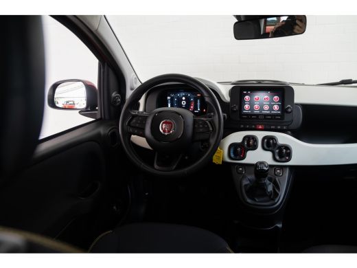 Fiat Panda 1.0 Hybrid Pandina | Parkeersensoren | Apple Carplay & Android Auto | Airco | Cruise Controle | ActivLease financial lease