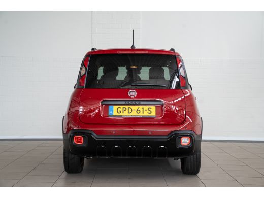 Fiat Panda 1.0 Hybrid Pandina | Parkeersensoren | Apple Carplay & Android Auto | Airco | Cruise Controle | ActivLease financial lease