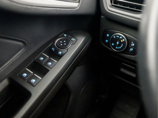 Ford Focus 1.0 EcoBoost Sport (APPLE CARPLAY, GROOT NAVI, CLIMATE, CRUISE, LED KOPLAMPEN, SPORTSTOELEN, LM V... ActivLease financial lease