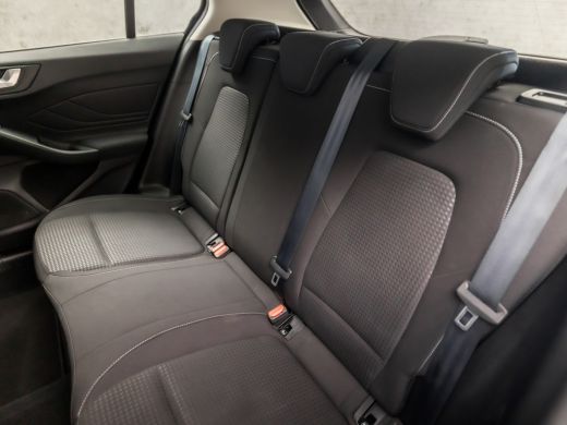 Ford Focus 1.0 EcoBoost Sport (APPLE CARPLAY, GROOT NAVI, CRUISE, SPORTSTOELEN, LANE ASSIST, PARKEERSENSOREN... ActivLease financial lease