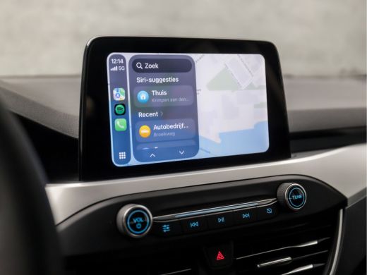Ford Focus 1.0 EcoBoost Sport (APPLE CARPLAY, GROOT NAVI, CRUISE, SPORTSTOELEN, LANE ASSIST, PARKEERSENSOREN... ActivLease financial lease