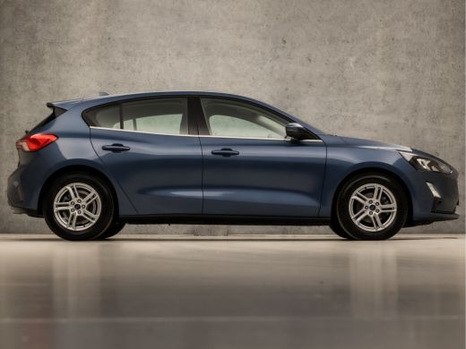 Ford Focus 1.0 EcoBoost Sport (APPLE CARPLAY, GROOT NAVI, CRUISE, SPORTSTOELEN, LANE ASSIST, PARKEERSENSOREN... ActivLease financial lease