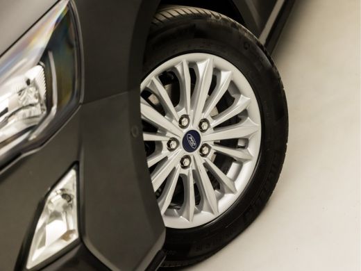 Ford Focus 1.0 EcoBoost Titanium Sport (APPLE CARPLAY, GROOT NAVI, CLIMATE, CAMERA, KEYLESS, LM VELGEN, SPOR... ActivLease financial lease