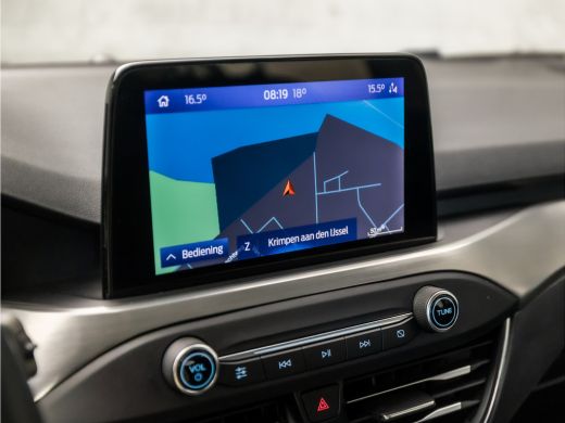 Ford Focus 1.0 EcoBoost Titanium Sport (APPLE CARPLAY, GROOT NAVI, CLIMATE, CAMERA, KEYLESS, LM VELGEN, SPOR... ActivLease financial lease