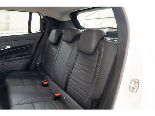 Jeep Avenger Summit 54 kWh | Lederen bekleding | Warmtepomp | El. Achterklep | Stoel en Stuurverwarming | Came... ActivLease financial lease