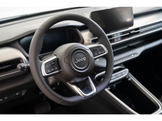 Jeep Avenger Summit 54 kWh | Lederen bekleding | Warmtepomp | El. Achterklep | Stoel en Stuurverwarming | Came... ActivLease financial lease