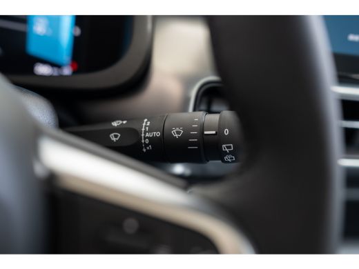 Jeep Avenger Summit 54 kWh | Lederen bekleding | Warmtepomp | El. Achterklep | Stoel en Stuurverwarming | Came... ActivLease financial lease