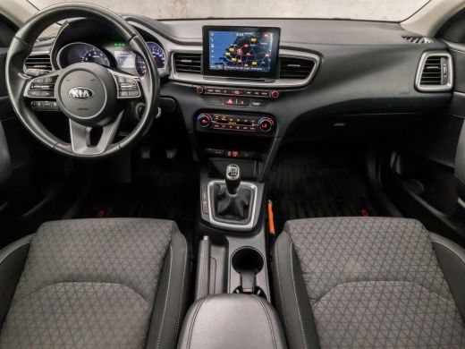 Kia Ceed Sportswagon 1.0 T-GDi Sport (APPLE CARPLAY, GROOT NAVI, CAMERA, SPORTSTOELEN, LANE ASSIST, LED KOPLAMPEN, NIE... ActivLease financial lease