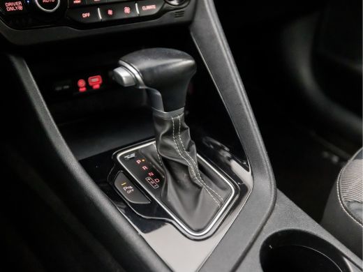 Kia Niro 1.6 GDi Hybrid DynamicLine 142Pk Automaat (APPLE CARPLAY, NAVIGATIE, LEDER, CAMERA, SPORTSTOELEN,... ActivLease financial lease