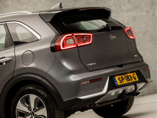 Kia Niro 1.6 GDi Hybrid DynamicLine 142Pk Automaat (APPLE CARPLAY, NAVIGATIE, LEDER, CAMERA, SPORTSTOELEN,... ActivLease financial lease
