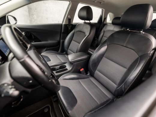 Kia Niro 1.6 GDi Hybrid DynamicLine 142Pk Automaat (APPLE CARPLAY, NAVIGATIE, LEDER, CAMERA, SPORTSTOELEN,... ActivLease financial lease