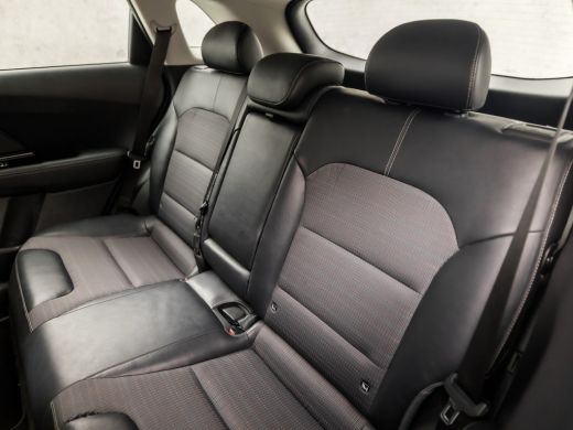 Kia Niro 1.6 GDi Hybrid DynamicLine 142Pk Automaat (APPLE CARPLAY, NAVIGATIE, LEDER, CAMERA, SPORTSTOELEN,... ActivLease financial lease