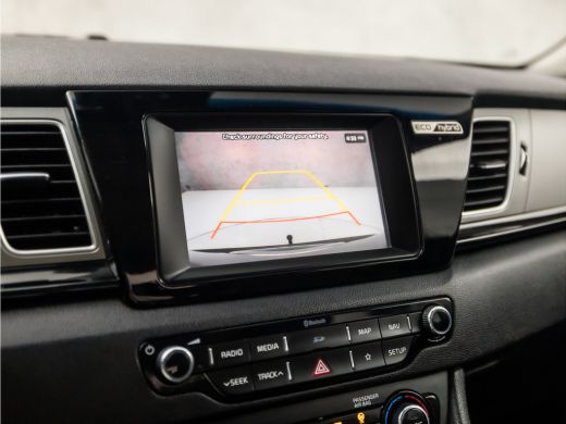 Kia Niro 1.6 GDi Hybrid DynamicLine 142Pk Automaat (APPLE CARPLAY, NAVIGATIE, LEDER, CAMERA, SPORTSTOELEN,... ActivLease financial lease