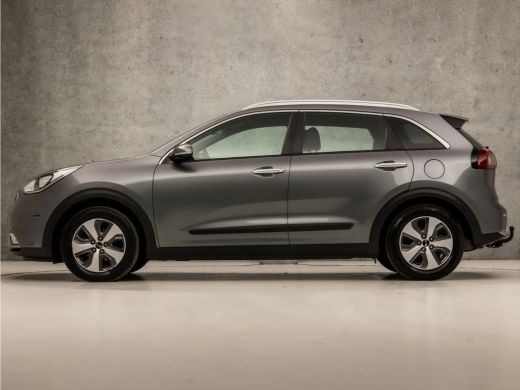 Kia Niro 1.6 GDi Hybrid DynamicLine 142Pk Automaat (APPLE CARPLAY, NAVIGATIE, LEDER, CAMERA, SPORTSTOELEN,... ActivLease financial lease