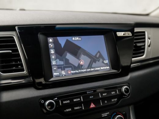 Kia Niro 1.6 GDi Hybrid DynamicLine 142Pk Automaat (APPLE CARPLAY, NAVIGATIE, LEDER, CAMERA, SPORTSTOELEN,... ActivLease financial lease
