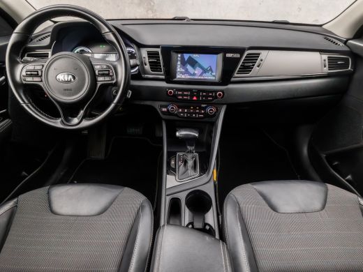 Kia Niro 1.6 GDi Hybrid DynamicLine 142Pk Automaat (APPLE CARPLAY, NAVIGATIE, LEDER, CAMERA, SPORTSTOELEN,... ActivLease financial lease