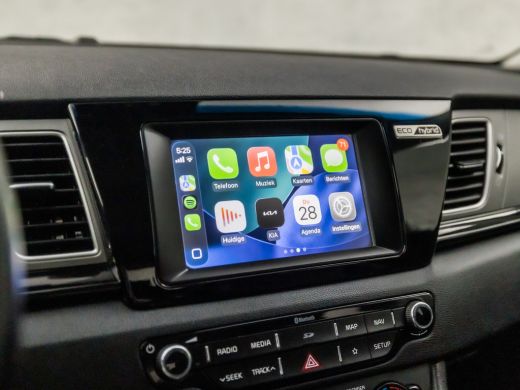 Kia Niro 1.6 GDi Hybrid DynamicLine 142Pk Automaat (APPLE CARPLAY, NAVIGATIE, LEDER, CAMERA, SPORTSTOELEN,... ActivLease financial lease