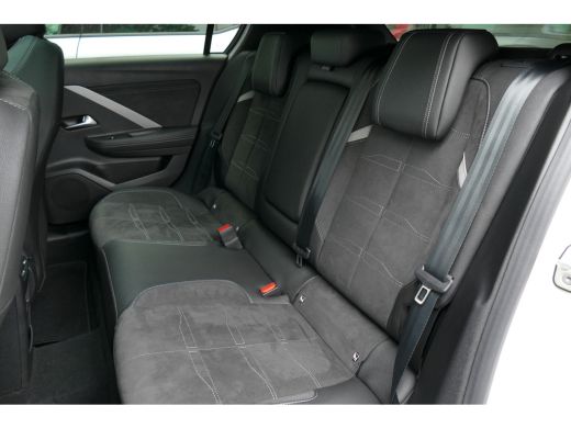 Opel Astra 1.2 TURBO HYBRID 136PK 5-DRS ULTIMATE AUTOMAAT / NAVI / ALCANTARA / CLIMA / PDC / 18"LMV / CAMERA... ActivLease financial lease