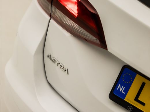 Opel Astra Sports Tourer 1.2 Sport (APPLE CARPLAY, NAVIGATIE, CRUISE, CAMERA, SPORTSTOELEN, PARKEERSENSOREN,... ActivLease financial lease
