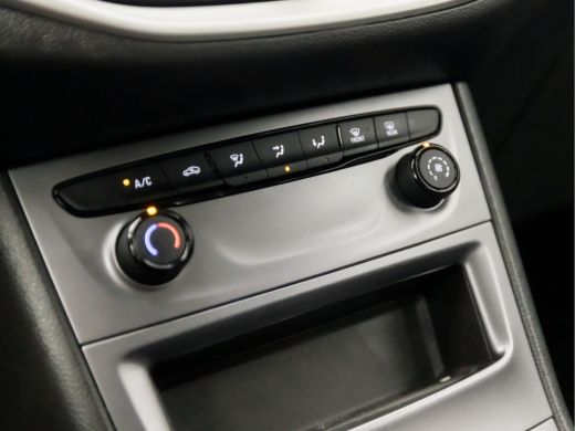 Opel Astra Sports Tourer 1.2 Sport (APPLE CARPLAY, NAVIGATIE, CRUISE, CAMERA, SPORTSTOELEN, PARKEERSENSOREN,... ActivLease financial lease