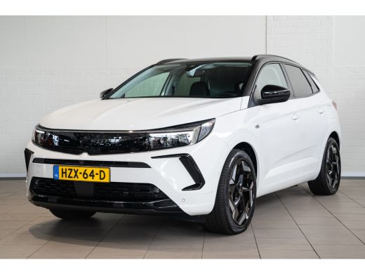 Opel Grandland 1.6 Turbo Plug-In Hybrid 4x4 GSe | Rondom Camera | Stoel en Stuurverwarming | AGR Stoelen | Keyle... Opel Grandland 1.6 Turbo Plug-In Hybrid 4x4 GSe | Rondom Camera | Stoel en Stuurverwarming | AGR Stoelen | Keyle...