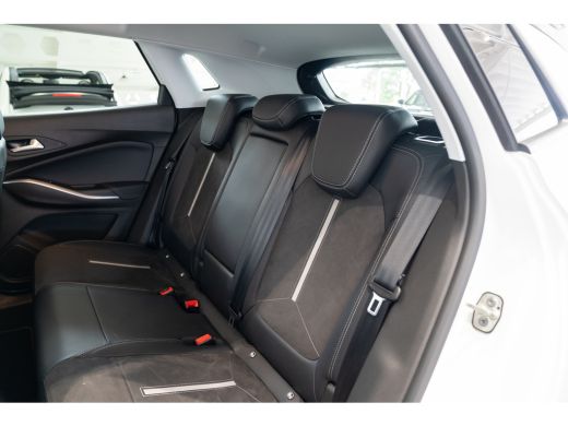 Opel Grandland 1.6 Turbo Plug-In Hybrid 4x4 GSe | Rondom Camera | Stoel en Stuurverwarming | AGR Stoelen | Keyle... ActivLease financial lease