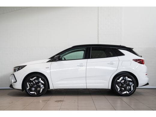 Opel Grandland 1.6 Turbo Plug-In Hybrid 4x4 GSe | Rondom Camera | Stoel en Stuurverwarming | AGR Stoelen | Keyle... ActivLease financial lease