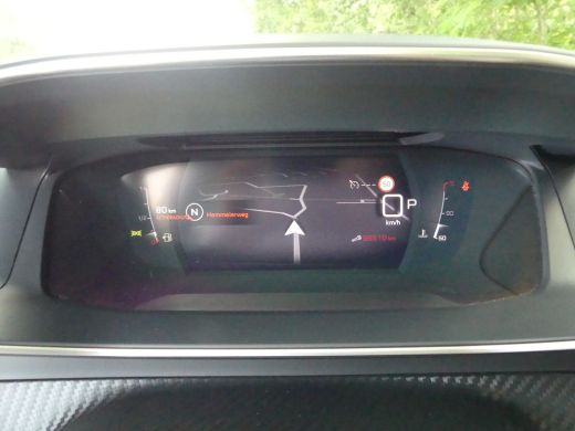 Peugeot 2008 1.2 PureTech 130PK Allure Pack Automaat | CAMERA | NAVI | PARKEERSENSOREN | CLIMATE CONTROL | ActivLease financial lease