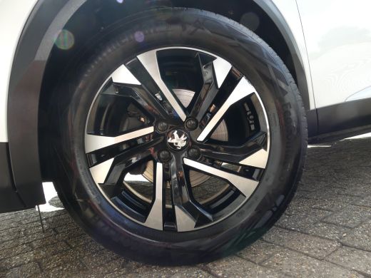 Peugeot 2008 1.2 PureTech 130PK Allure Pack Automaat | CAMERA | NAVI | PARKEERSENSOREN | CLIMATE CONTROL | ActivLease financial lease