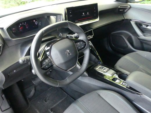 Peugeot 2008 1.2 PureTech 130PK Allure Pack Automaat | CAMERA | NAVI | PARKEERSENSOREN | CLIMATE CONTROL | ActivLease financial lease