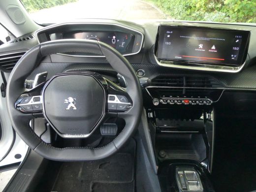 Peugeot 2008 1.2 PureTech 130PK Allure Pack Automaat | CAMERA | NAVI | PARKEERSENSOREN | CLIMATE CONTROL | ActivLease financial lease