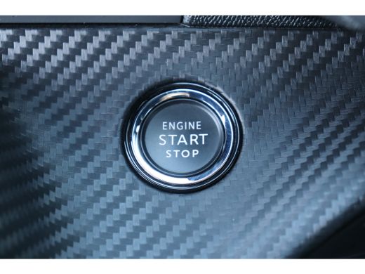 Peugeot 208 1.2 PURETECH 100PK GT PACK / NAVI / LEDER / CLIMA / PDC / 17" LMV / CAMERA / KEYLESS / FULL-LED /... ActivLease financial lease