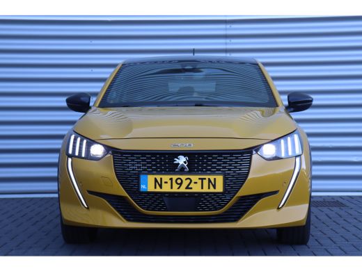Peugeot 208 1.2 PURETECH 100PK GT PACK / NAVI / LEDER / CLIMA / PDC / 17" LMV / CAMERA / KEYLESS / FULL-LED /... ActivLease financial lease
