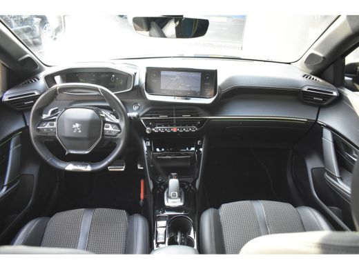 Peugeot 208 1.2 PureTech GT-Line 100pk Automaat | Panoramadak | Adaptive Cruise | Stoelverwarming | Dodehoek-... ActivLease financial lease