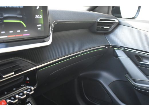Peugeot 208 1.2 PureTech GT-Line 100pk Automaat | Panoramadak | Adaptive Cruise | Stoelverwarming | Dodehoek-... ActivLease financial lease