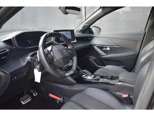 Peugeot 208 1.2 PureTech GT-Line 100pk Automaat | Panoramadak | Adaptive Cruise | Stoelverwarming | Dodehoek-... ActivLease financial lease