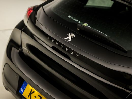 Peugeot 208 1.2 PureTech Sport (APPLE ARPLAY, GROOT NAVI, PARKEERSENSOREN, SPORTSTOELEN, LED KOPLAMPEN, LANE ... ActivLease financial lease