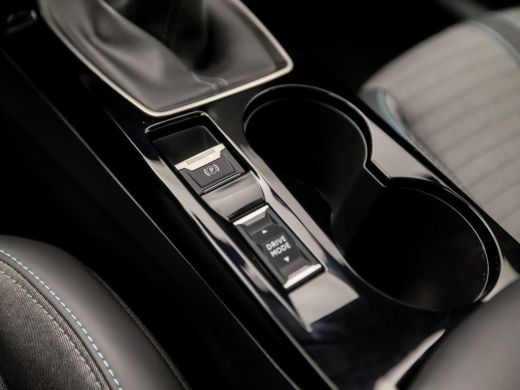 Peugeot 208 1.2 PureTech Sport (VIRTUAL COCKPIT, LEDER, APPLE CARPLAY, GROOT NAVI, GETINT GLAS, LM VELGEN, SP... ActivLease financial lease
